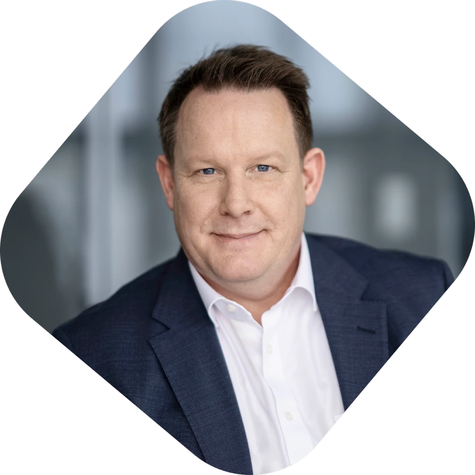 Blick auf die Brücke im Regierungsviertel in Berlin.