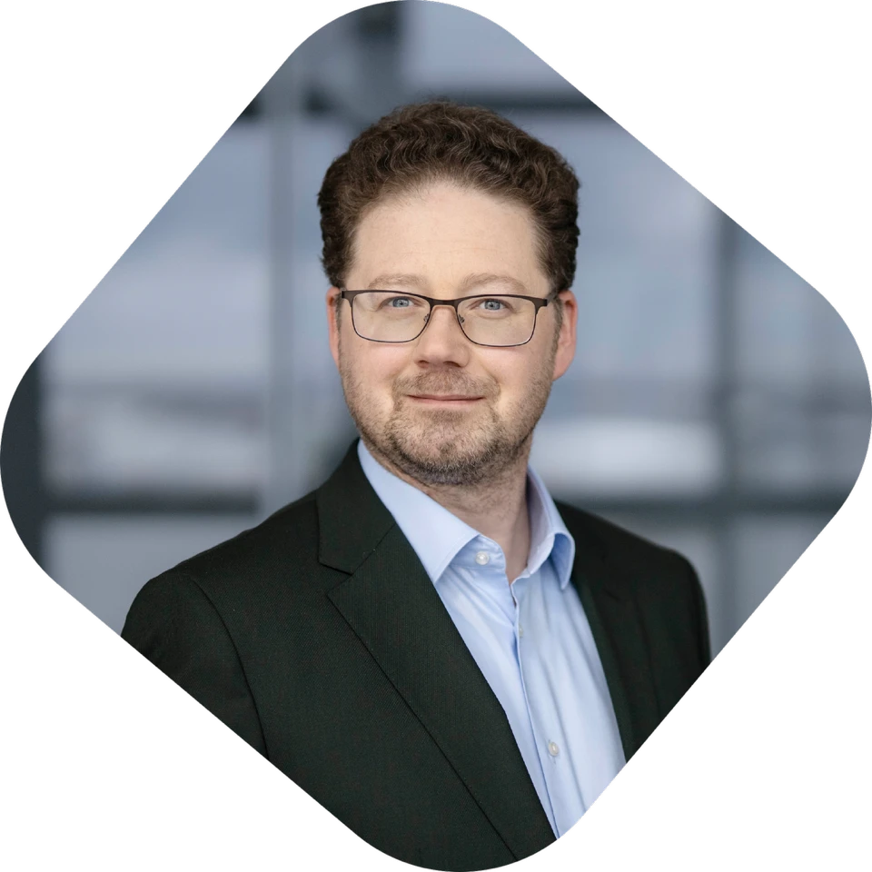 Blick auf die Brücke im Regierungsviertel in Berlin.