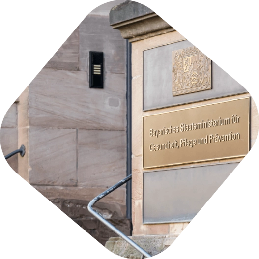 Blick auf das Gebäude des bayerischen Staatsministeriums.